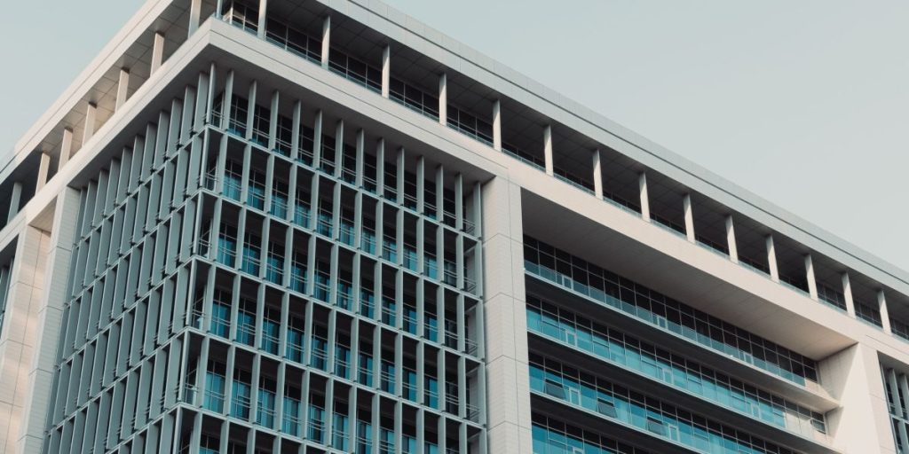 How to Find the Best Commercial Real Estate Loan Interest Rates in Dubai